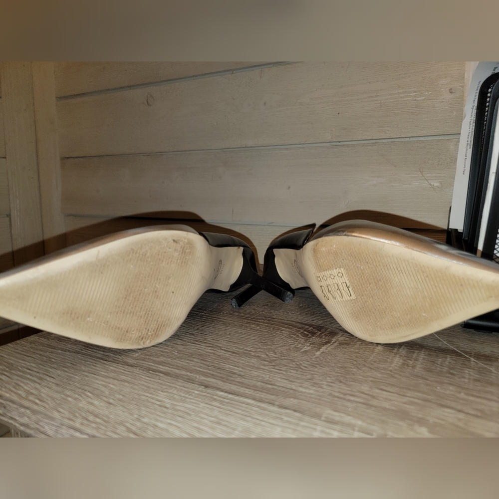 Shoes - Picture 4 of 4